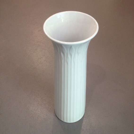 Vasen I weiß aus Porzellan I Vintage